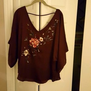 New Short Sleeve WHBM Embroidered Flowey Blouse